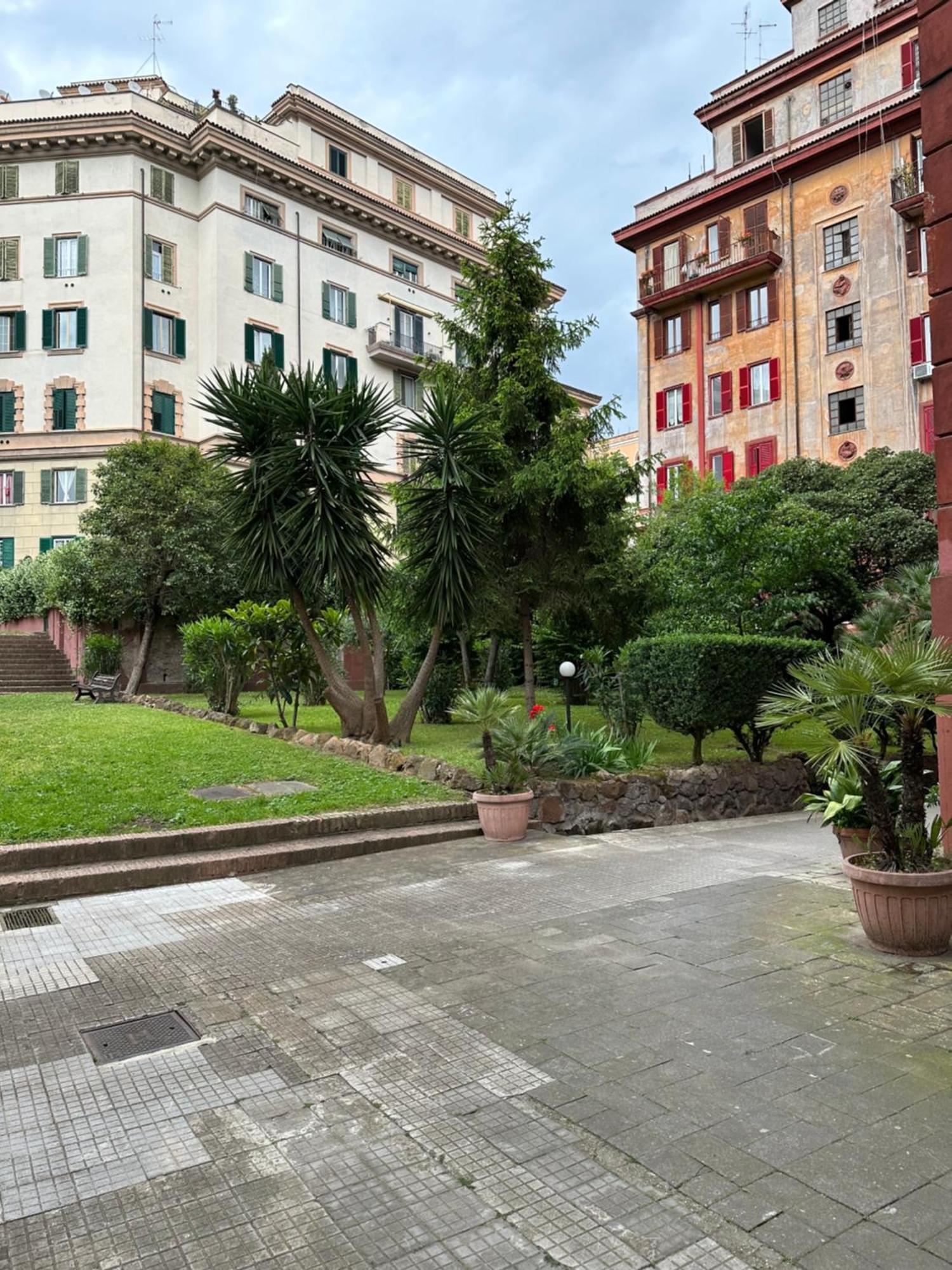 Stans Dolce Lusso Basilica San Giovanni — Photos 1