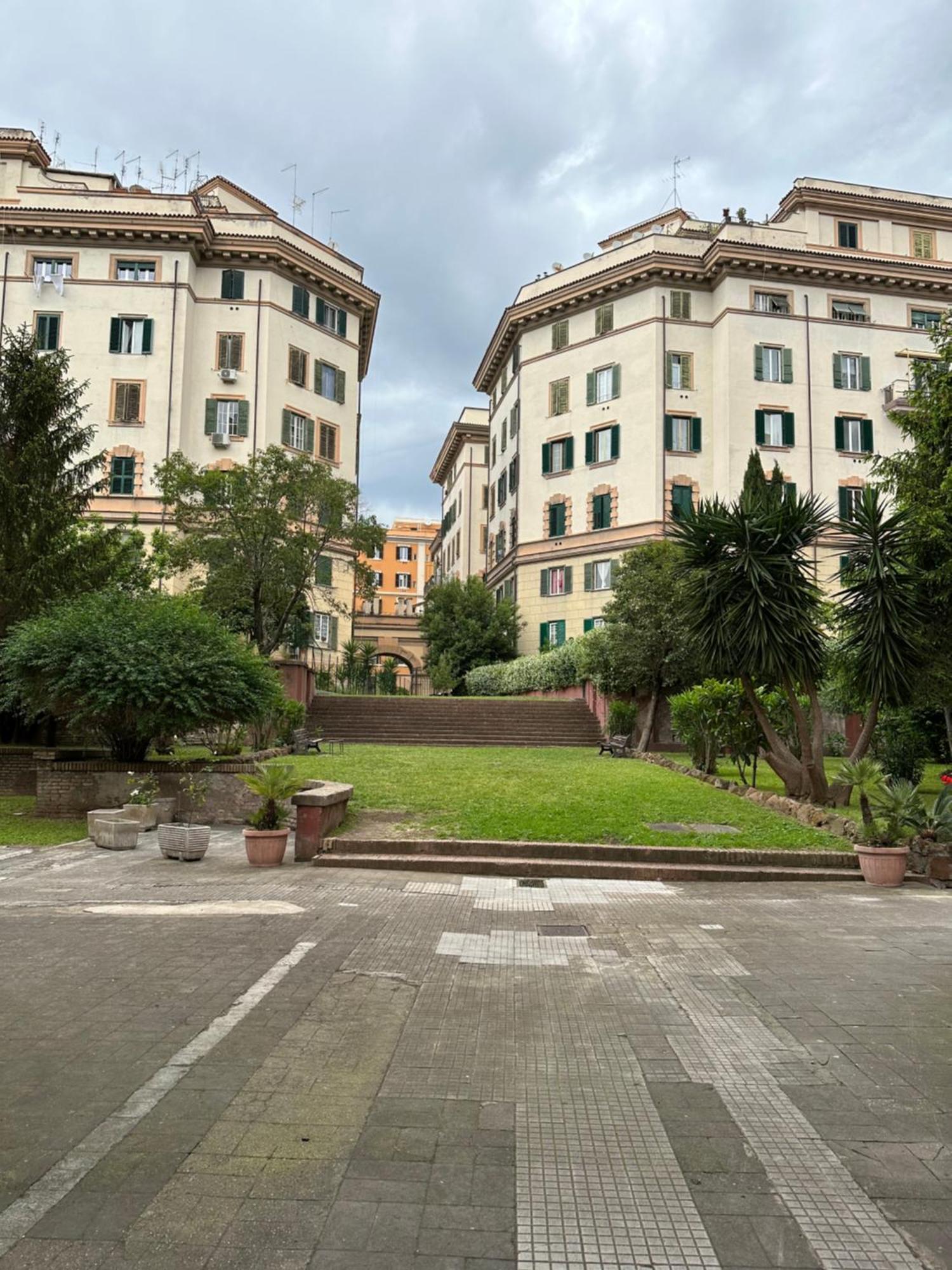 Stans Dolce Lusso Basilica San Giovanni — Photos 2